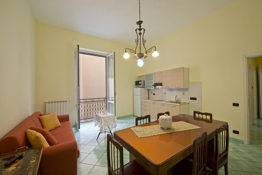 Palazzo Della Monica Apartman Vietri Szoba fotó