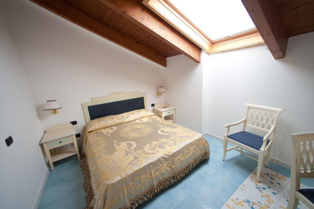 Palazzo Della Monica Apartman Vietri Szoba fotó